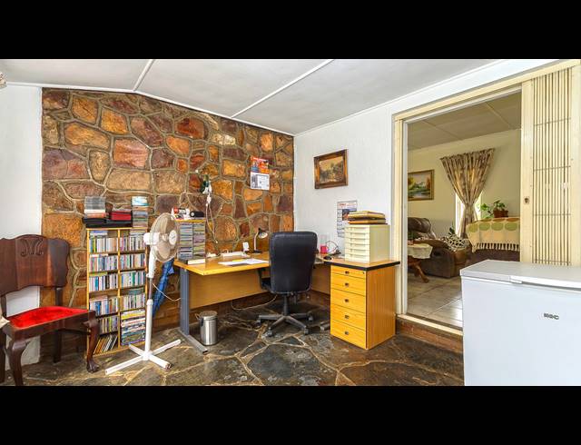 5 BEDROOM HOUSE FOR SALE IN GILLITTS
